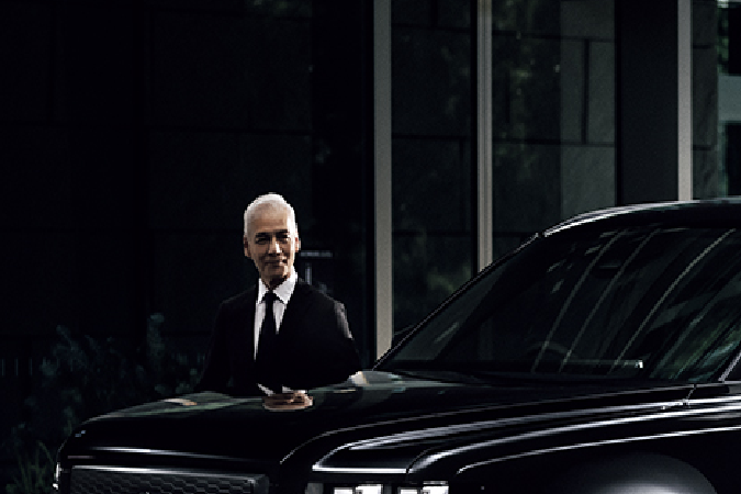 Toyota presenta su vehículo más lujoso, el SUV Century