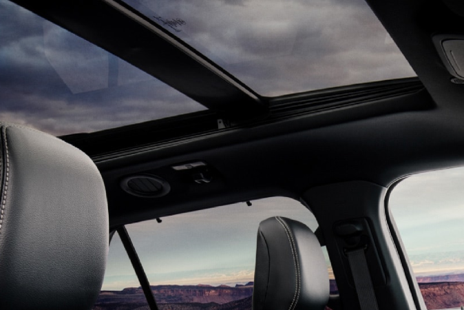 5 SUVs Ford con techo panorámico para disfrutar del viaje