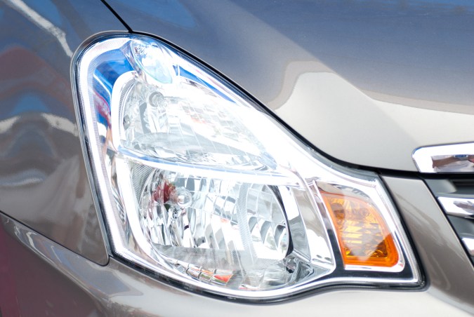 nombre de las partes exteriores de un carro