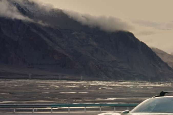 Porsche Taycan se convierte en el auto eléctrico que más altura ha subido en el mundo