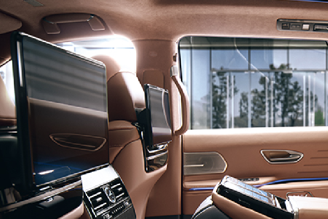 Toyota presenta su vehículo más lujoso, el SUV Century