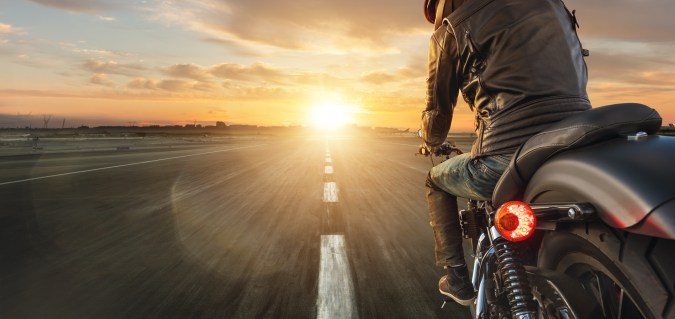 Por qué mi moto se apaga al hacer los cambios