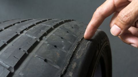 Cómo saber cuando los neumaticos estan gastados