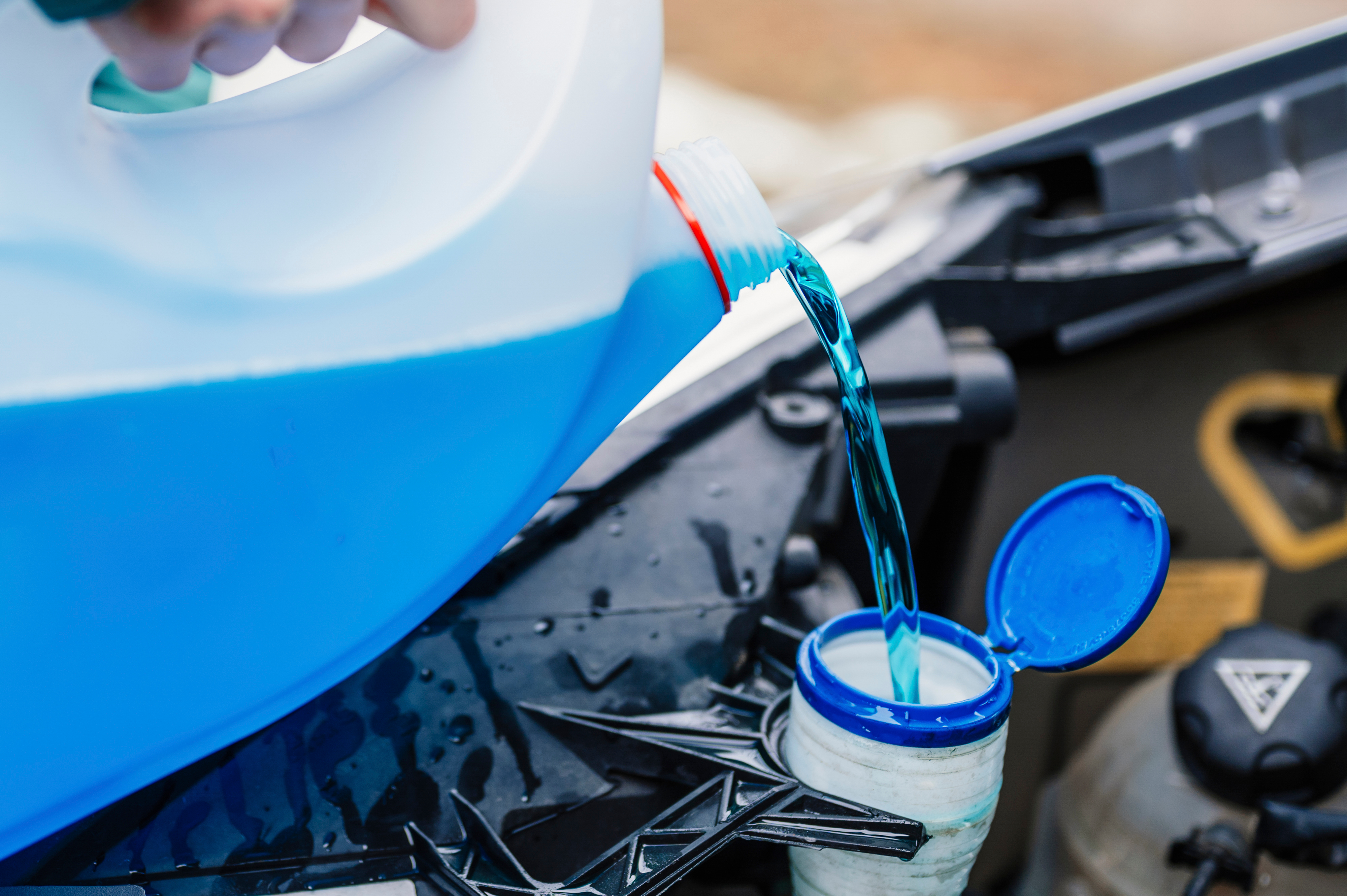 Qué tipo de agua se debe usar para el limpiaparabrisas