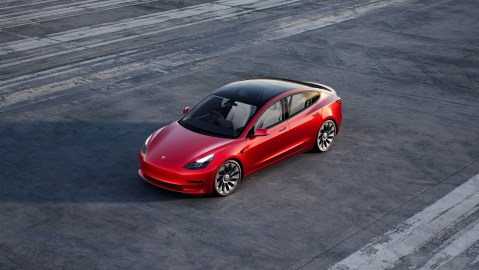 cuanto cuesta rentar un tesla en usa