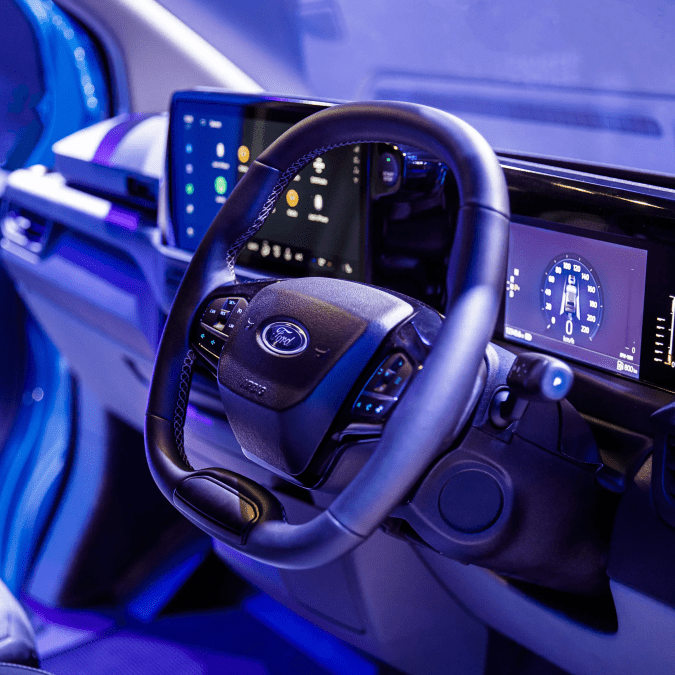 Volante E-Transit Custom de Ford.