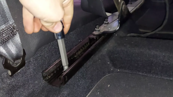 Cómo quitar los asientos de tu auto
