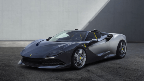 Ferrari muestra un adelanto del SP-8 descapotable, una máquina única