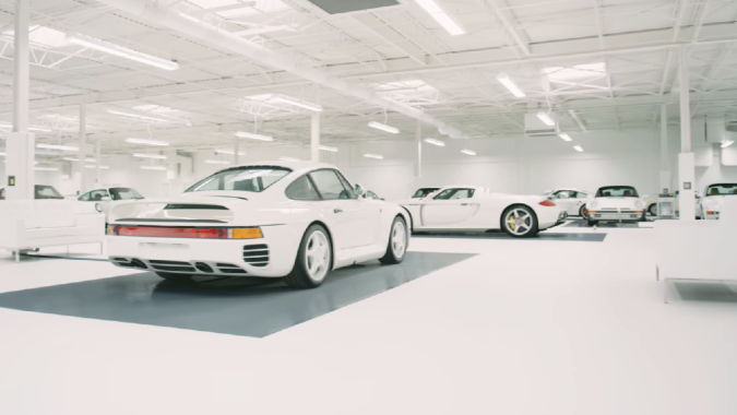 ¿Sabías de la Colección Blanca de Porsche escondida en secreto y lista para ser subastada?