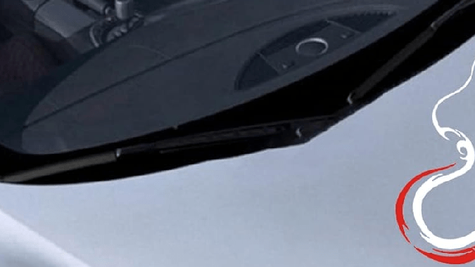 como quitar el pegamento de una calcomania de un carro