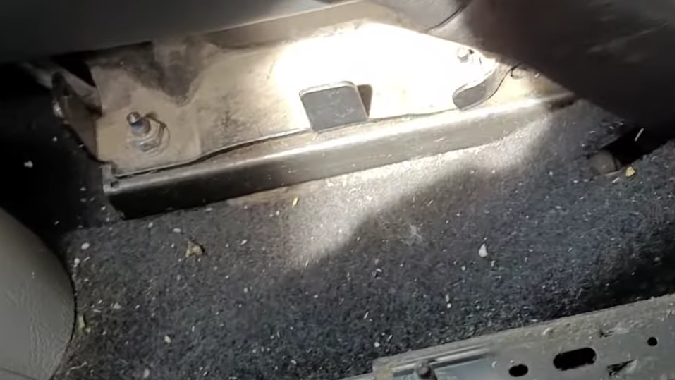 Cómo quitar los asientos de tu auto