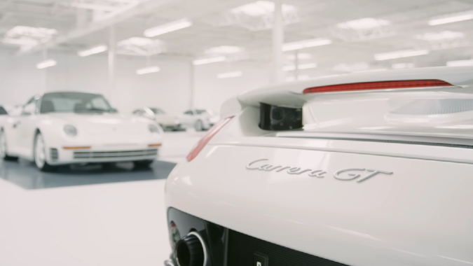 ¿Sabías de la Colección Blanca de Porsche escondida en secreto y lista para ser subastada?