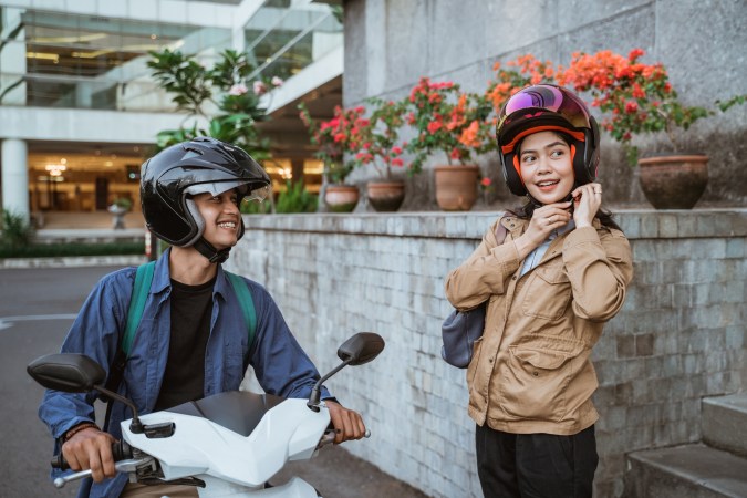 reglas para conducir una moto en Illinois