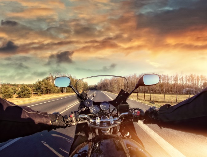 reglas para conducir una moto en Illinois