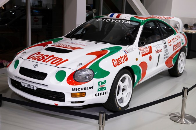 El Toyota Celica pudiera revivir luego de 17 años sin salir