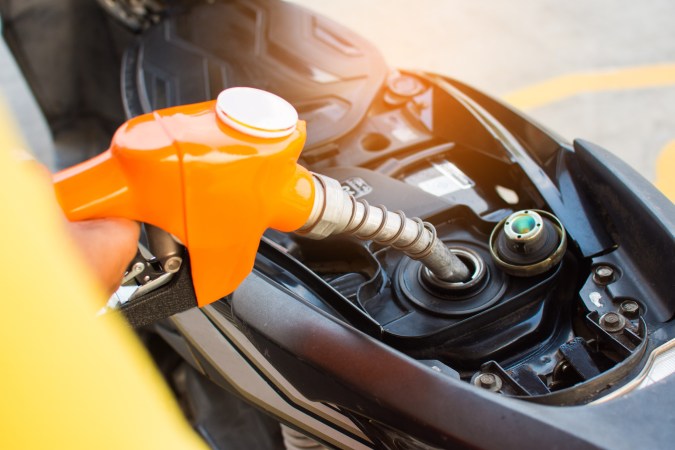 Gasolina para motos: cuál es la mejor