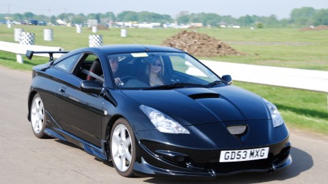 El Toyota Celica pudiera revivir luego de 17 años sin salir