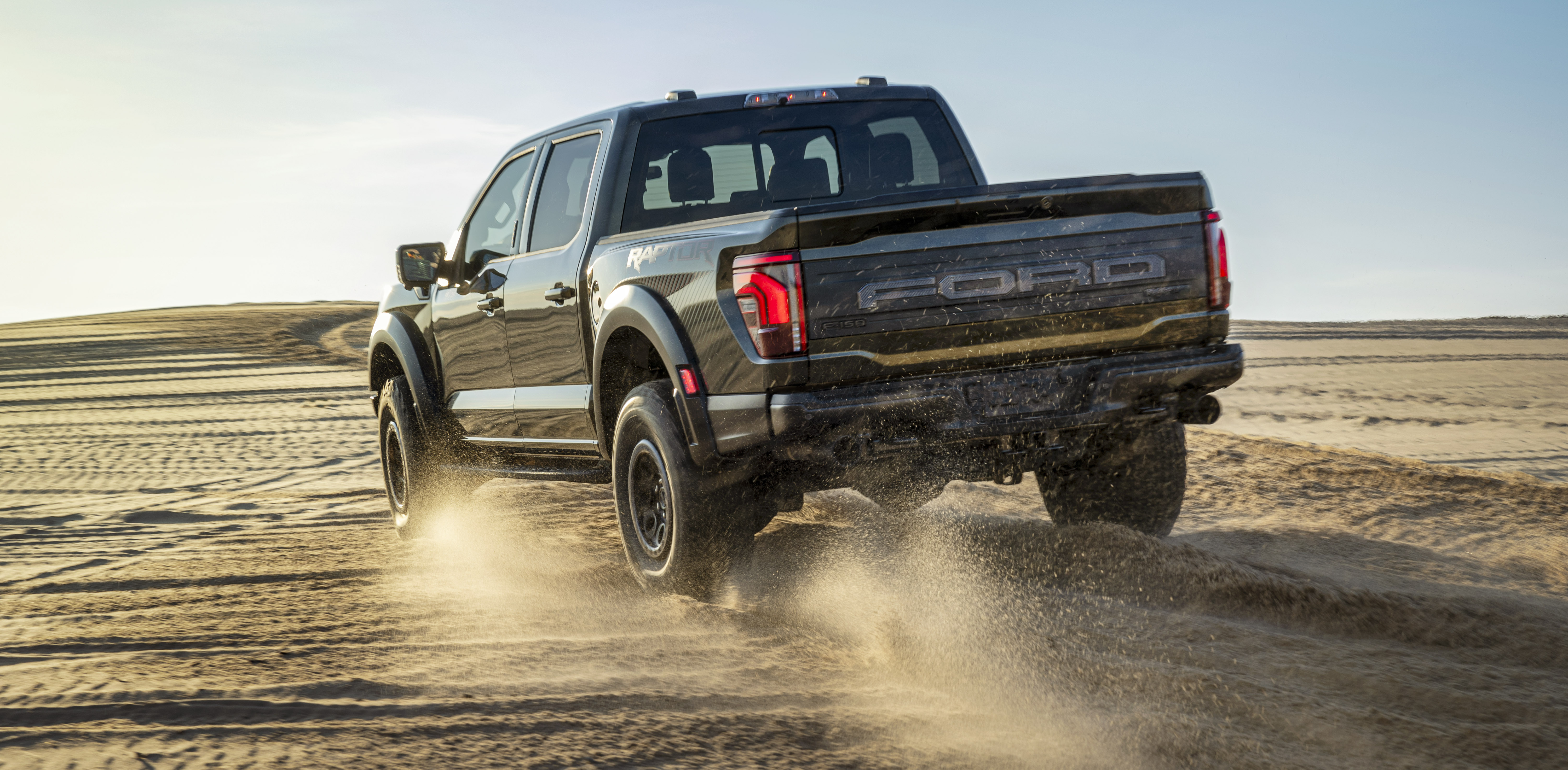 Ford F-150 Raptor 2024.