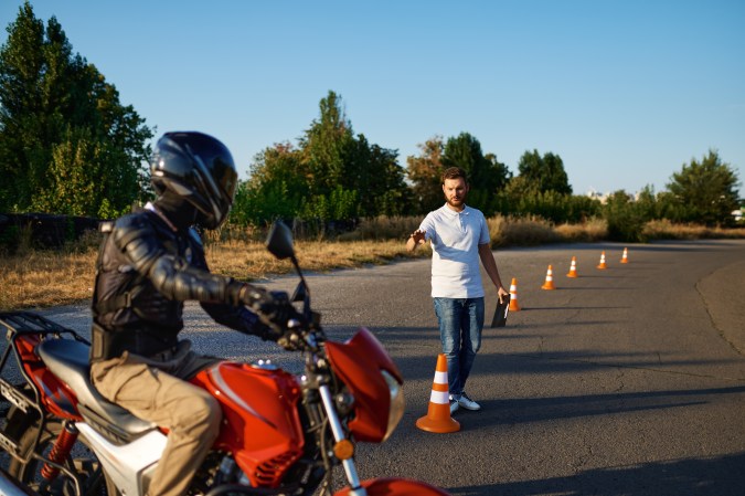 cuanto cuesta una motocicleta en usa