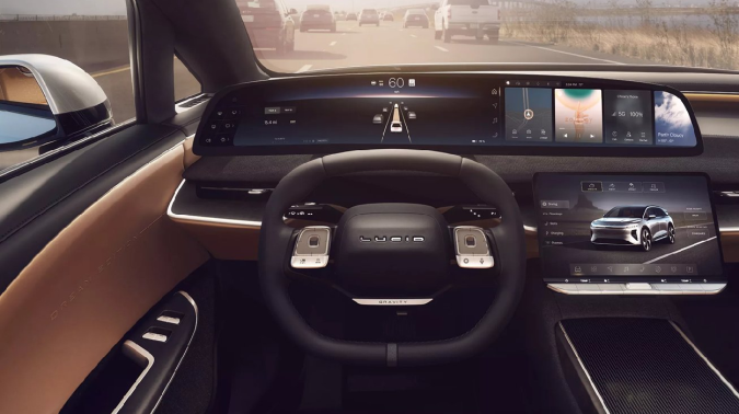 Lucid presentó el SUV de lujo Gravity con autonomía de 440 millas