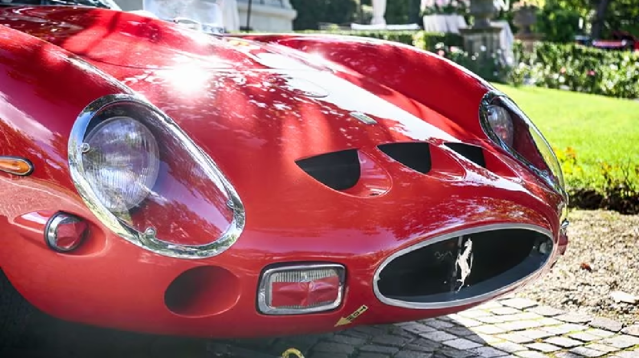 Ferrari GTO de 1962 rompe récord como el Ferrari subastado con mayor precio