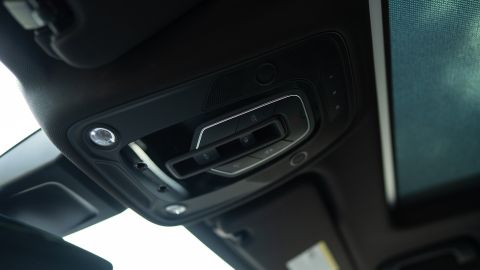 Cómo mejorar las luces interiores de tu carro