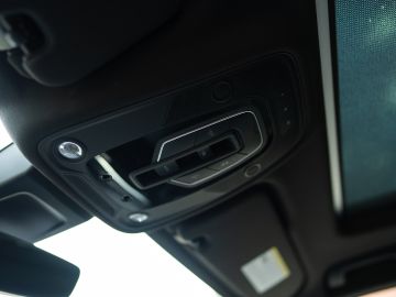 Cómo mejorar las luces interiores de tu carro