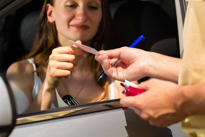 conducir en Texas con licencia de otro estado