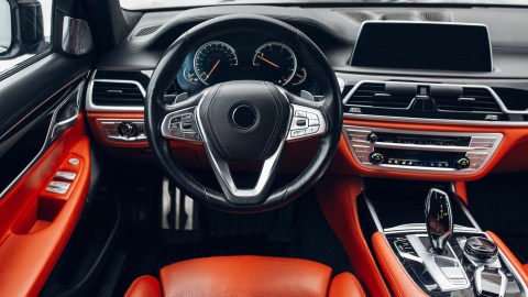 personalización del volante del carro