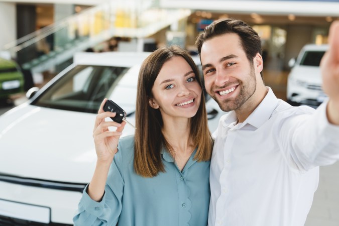 mejores bancos para refinanciar autos en usa