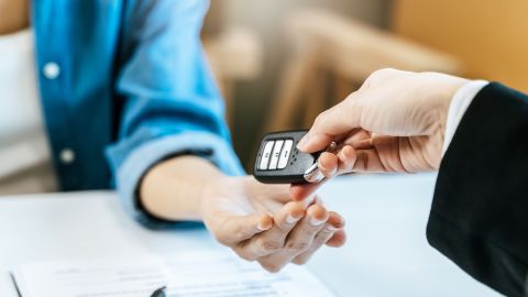 Cómo llenar un título de carro de New York