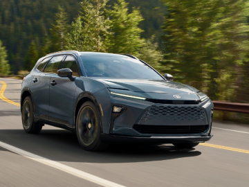 Toyota lanza su nuevo SUV eléctrico, el Crown Signia