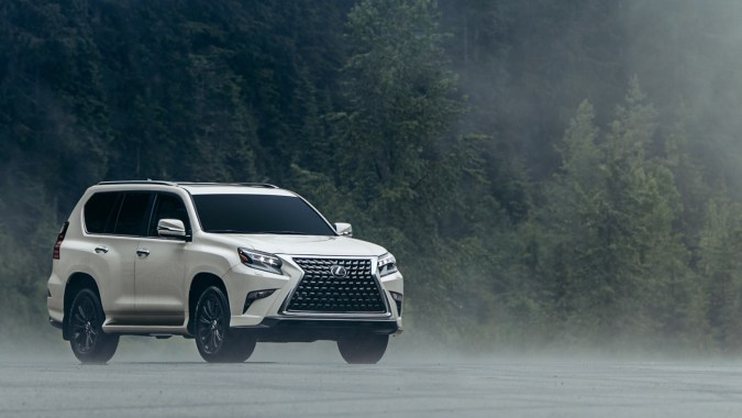 Lexus GX 460.