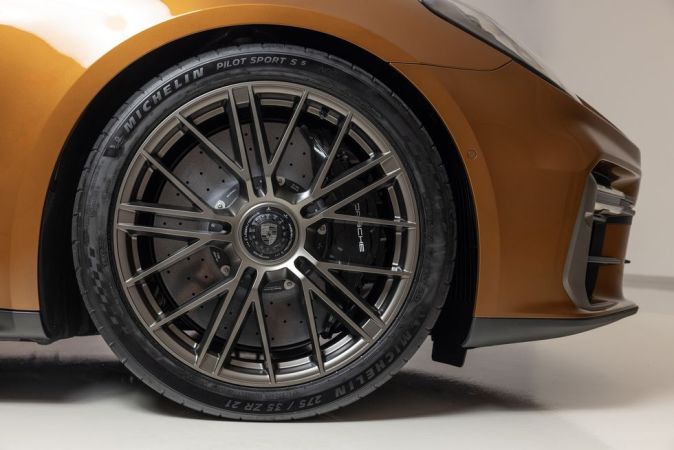 2024-porsche-panamera