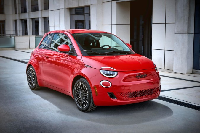 100 por ciento italiano, 100 por ciento eléctrico: el totalmente nuevo FIAT 500e 2024