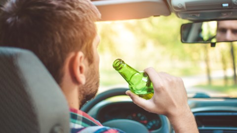¿Puedo arreglar papeles si tengo un DUI?