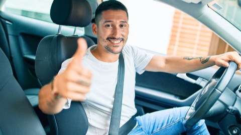 Cómo renovar una licencia de conducir de Michigan