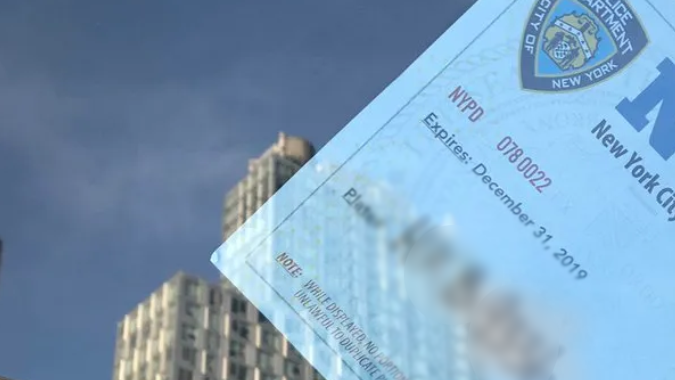 Cuidado: en esta ciudad tu carro puede ir a subasta si lo dejas mal estacionado