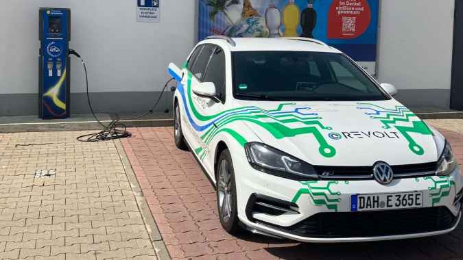 revolt-carro-electrico