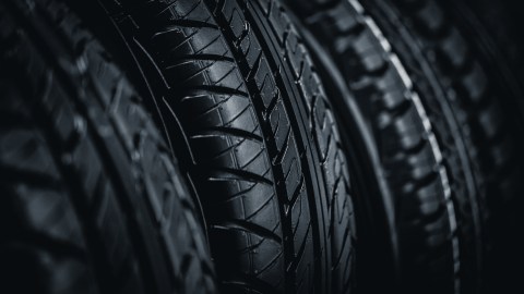 llantas delgadas o anchas