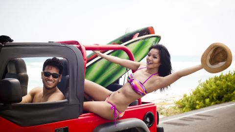 conducir en bikini