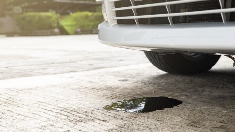 Partes del motor de donde puede provenir un bote de aceite