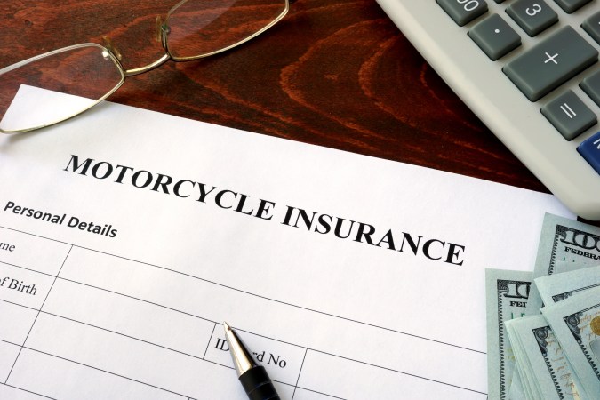 Otro estado se suma a la idea de permitir que las motos pasen en rojo