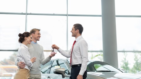¿Puedo cambiar mi auto financiado por otro?