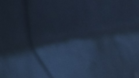 ¿Por qué la luz del freno queda encendida?
