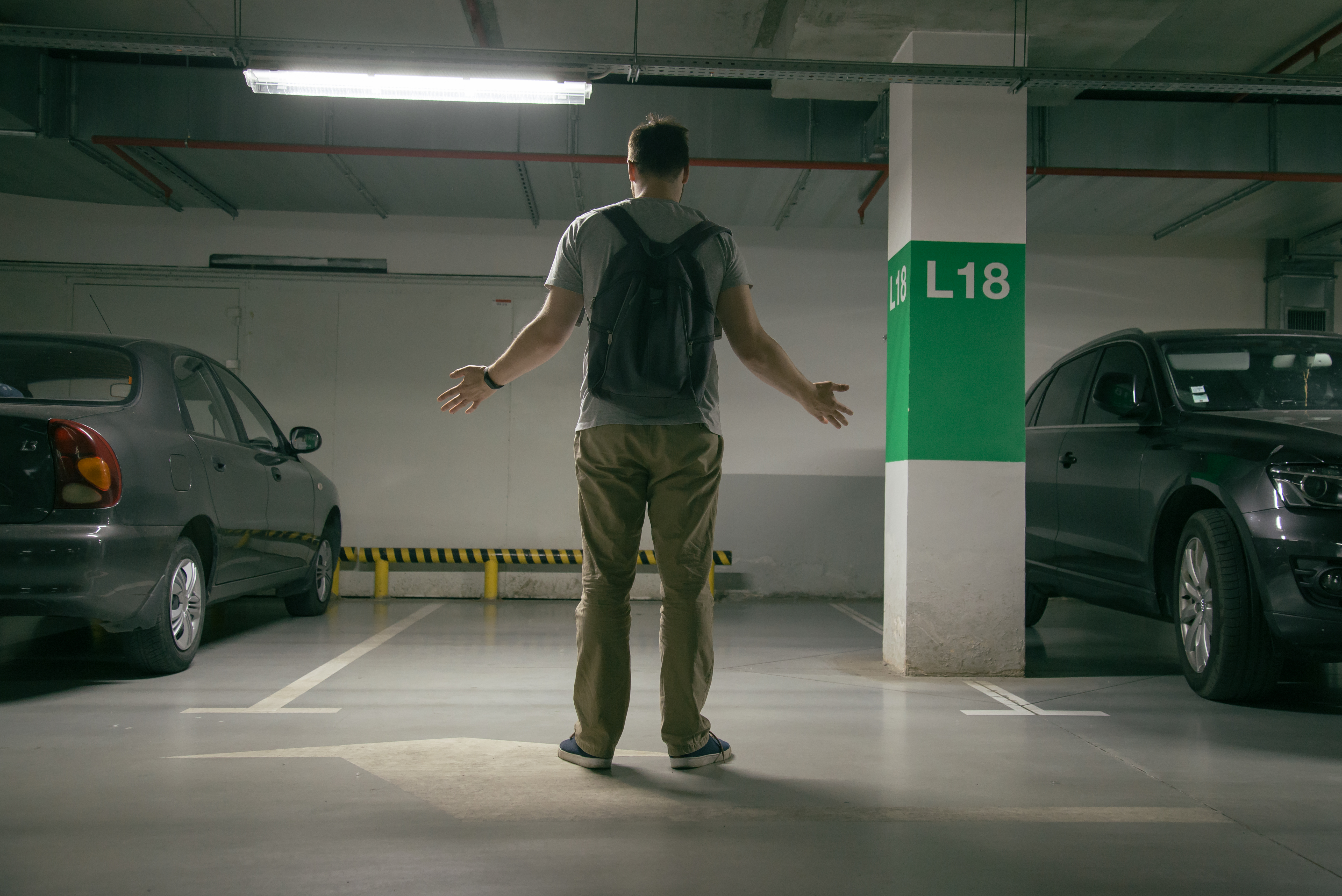 encontrar el carro en el estacionamiento