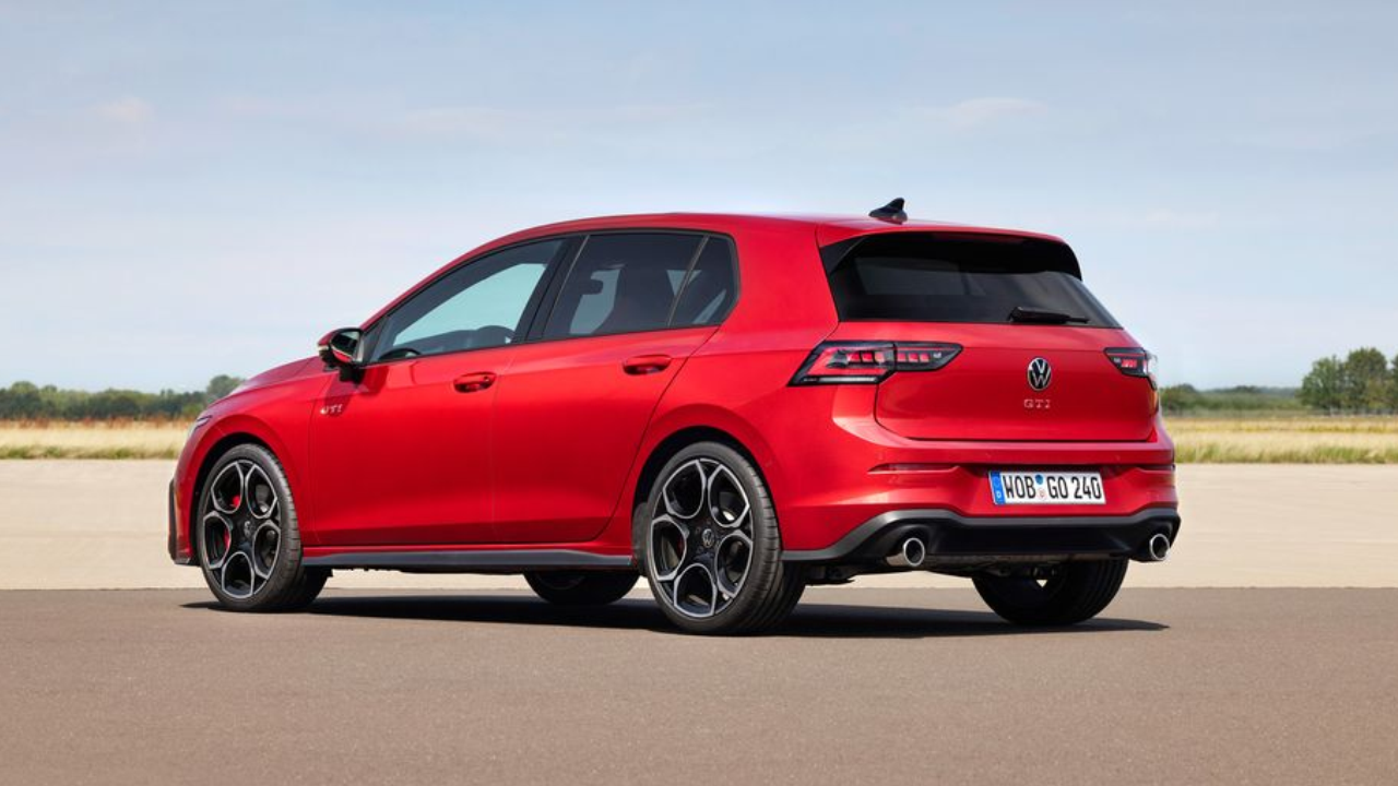 Golf GTI 2025 recibe más poder y estilo