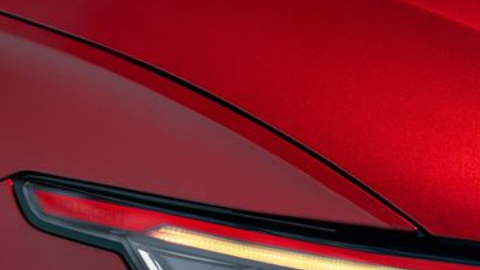 Golf GTI 2025 recibe más poder y estilo
