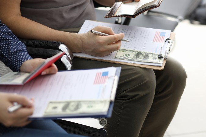 Autorización para la conducción de vehículos siendo extranjero