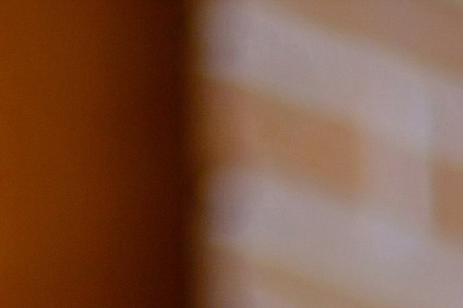 persona tomando cursos de manejo en línea